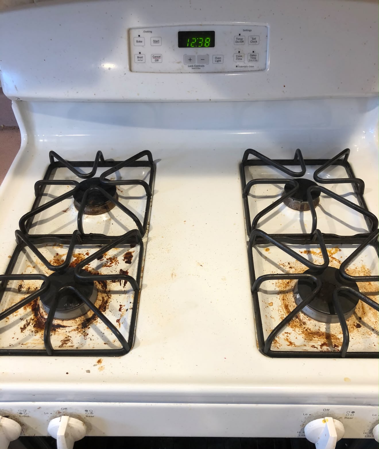Stovetop before deep cleaning